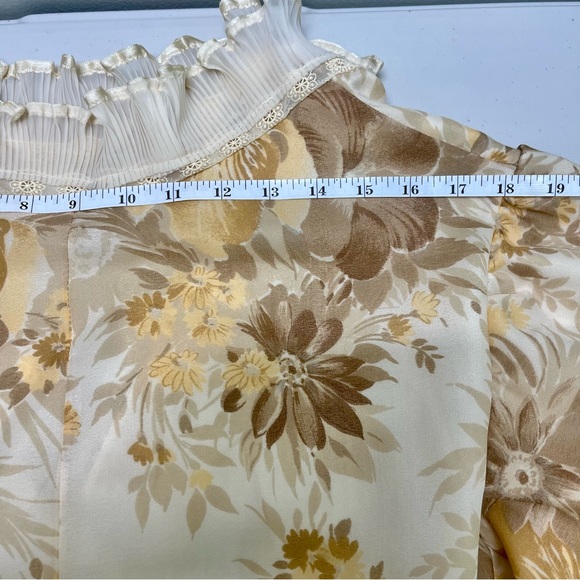 Vintage Robe in Amazing Brown/Neutral Floral Print with Lace Details Handmade - Picture 8 of 11